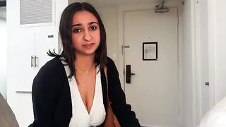 A hot girl came to the hotel, thinking it was her work place