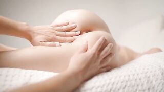 Massage with a happy ending for this petite teen