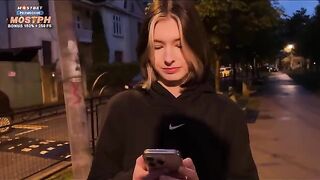 An 18-year-old girl is fucking with a rich guy on the first date