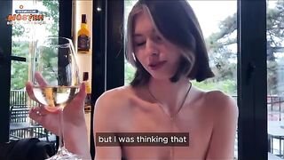 An 18-year-old girl is fucking with a rich guy on the first date