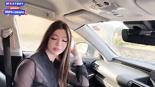 A girl made a blowjob in the car for her ex-boyfriend
