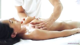 Girl was seduced during a relaxing massage and had gentle sex