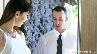 A beauty captured a noble man’s cock in her fake boobs