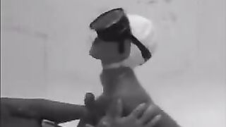 The diver made a blowjob to an underwater aqua-linguist