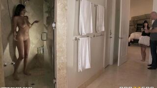 The pretty girl was fucked by a rude guy with a big dick