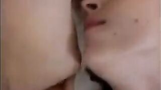 A friend cleaned the ass and pussy of her friend, it was a mess