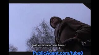 A girl from the street for money had to do an blowjob