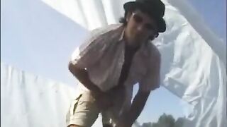 A girl has sex right in the nature or on a short trip