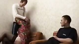 Mature mommy Reya Lovenlight seduced her son's friend