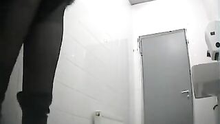 A hidden room in a parachute, you can watch it