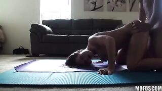 A guy fucked his sister at home, a steamy homemade scene