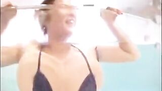 Asian beauty has never seen such a small dick in her life