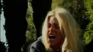 A young girl seduces her brother to fuck her without panties
