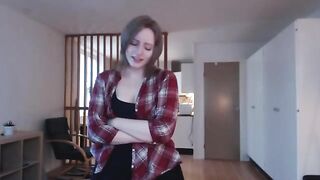 Babe can't handle the huge toy in her tight pussy!