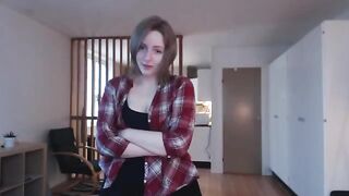 Babe can't handle the huge toy in her tight pussy!