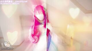 Ahri's mystery box: Nine-tailed fox's essence extraction - a hot cosplay scene