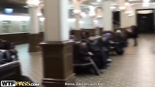 Pikaper hooked a Russian girl and fucked her in the toilet