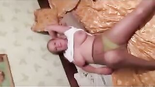 The photographer had to capture the pregnant woman’s breasts
