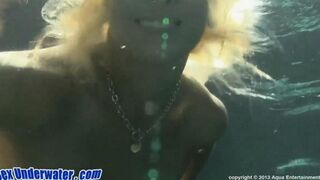 Girl made a blowjob right in the water, it was incredible!