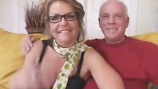 The grandfather replaced the teacher and examined the student through the hole