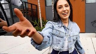 A guy fucked pretty Selena for money and took her clothes
