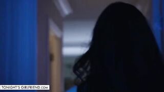 The pretty woman Suttin puts on sexy underwear and meets her fan