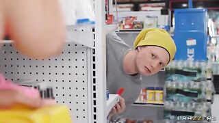A bodega bro achieves the impossible with some deepthroat action