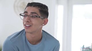 A young guy got stuck on his stepmom’s natural tits