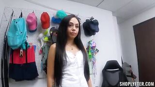 A thief was forced into an intimate encounter by a brunette