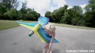 A girl can’t resist fucking on the fresh air