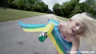 A girl can’t resist fucking on the fresh air