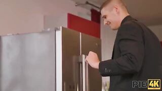 A milkshot and cumshake story with one of the hottest bitches