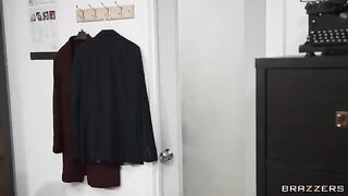 College girl Miss Alice Wild sneaks to glory hole and gets fucked