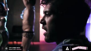 The fire dancer Jewelz Blu gets smashed by the barman’s huge dick at a tiki bar