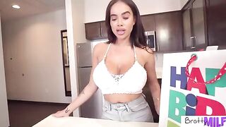 Pervert stepson gets his wet pussy sucked by busty MILF stepmom Victoria June