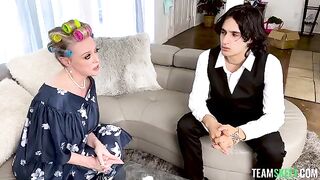 Bisexual girls proved to guys that they can fuck like moms