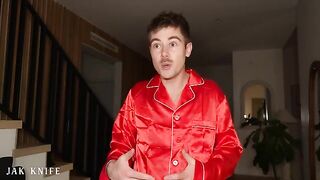 An elf saves Christmas by spreading her legs for a hot guy