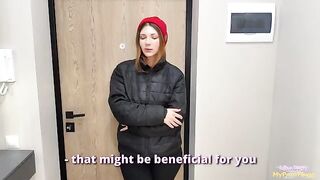 A hot delivery girl compensated me with her body for the lost order