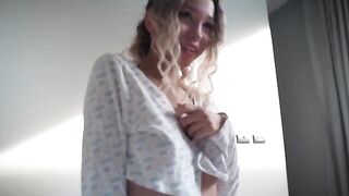 Russian amateur couple enjoy a passionate homemade session