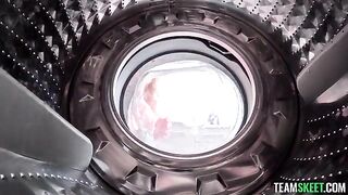 The girl was helped with vibration from the washing machine