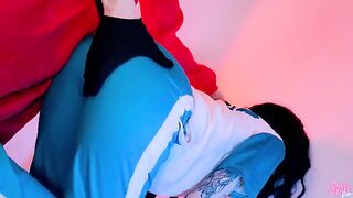 A slutty girl is playing a daring game with her warden - CUT version