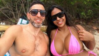 A vacation by the sea, sun, and intimate sunset encounter