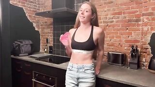 A sexy girl was rewarded with passionate kisses for her amazing work in the kitchen