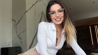 The girl is fucking with her tutor, learning in a steamy way
