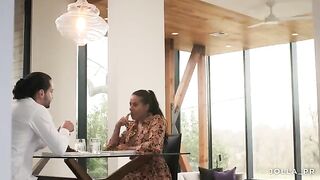 A couple has a romantic dinner at a therapist's house, the therapist being Jolla PR