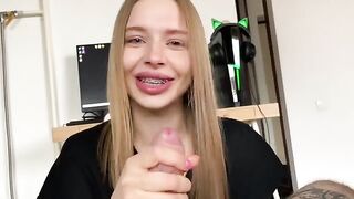 Blowjob to a beautiful Californiababe. I took her innocence